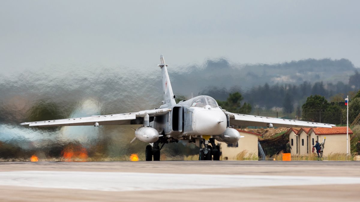 Авиация России нанесла удары на северо-западе Сирии