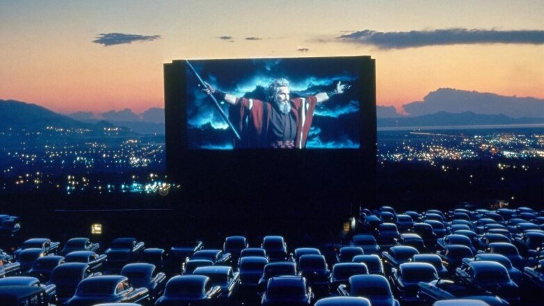 В Подмосковье откроют автомобильные кинотеатры