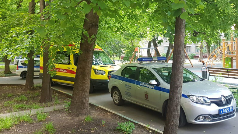Автомобиль протаранил веранду ресторана на юге Москвы