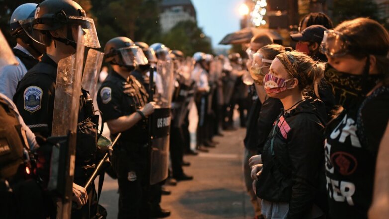 Протесты в Вашингтоне переросли в беспорядки