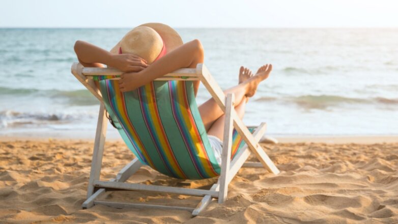 Россиянам назвали лучшие часы для пляжного отдыха