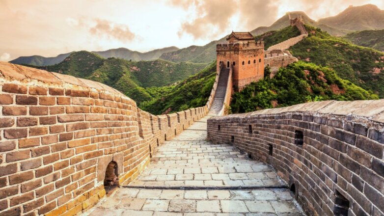 СМИ: в результате землетрясения обрушился участок Великой Китайской стены