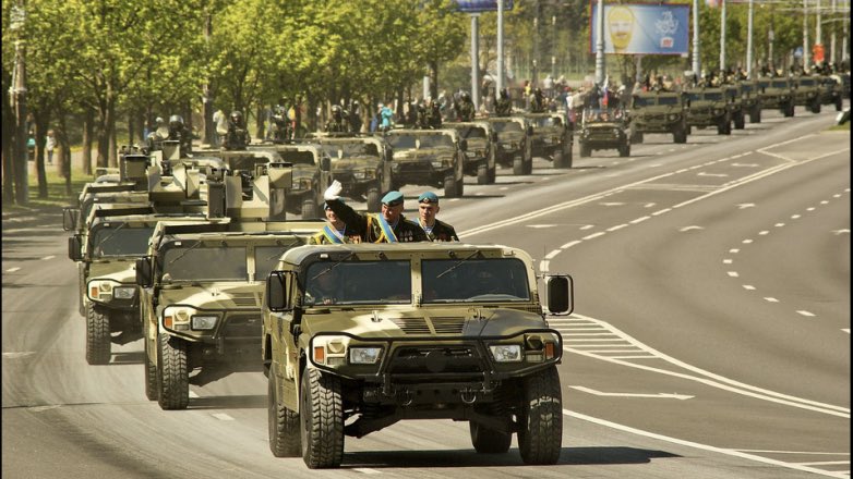Для участия в параде Победы в Москву прибыла военная техника