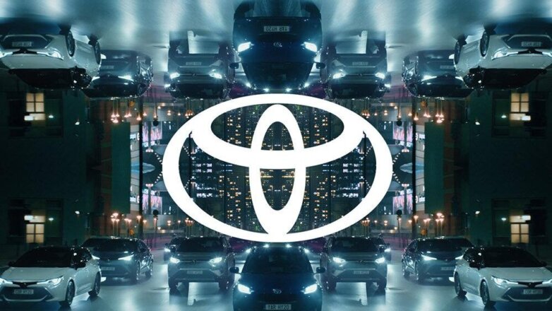 Toyota отказалась от прежнего логотипа