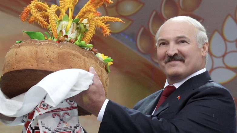 ВЦИОМ: больше половины россиян положительно относятся к Лукашенко
