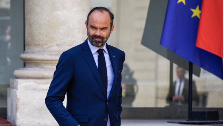 Во Франции премьер-министр ушел в отставку