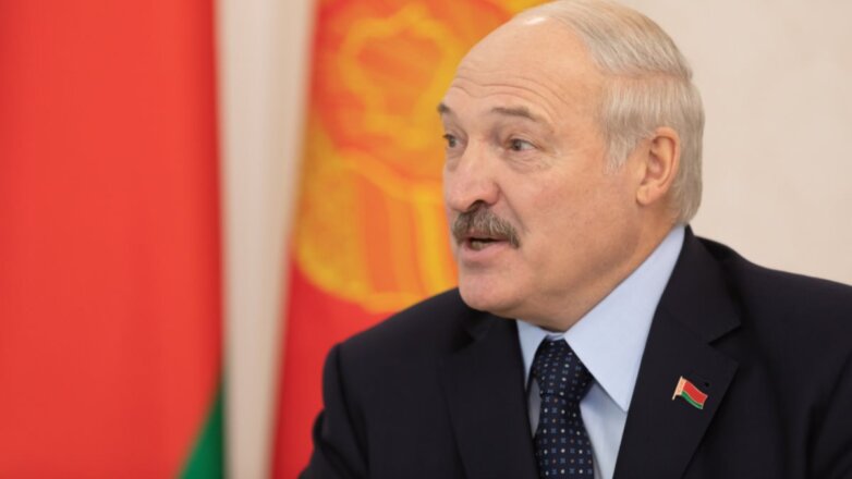 Лукашенко пообещал через пять лет представить белорусский электрокар