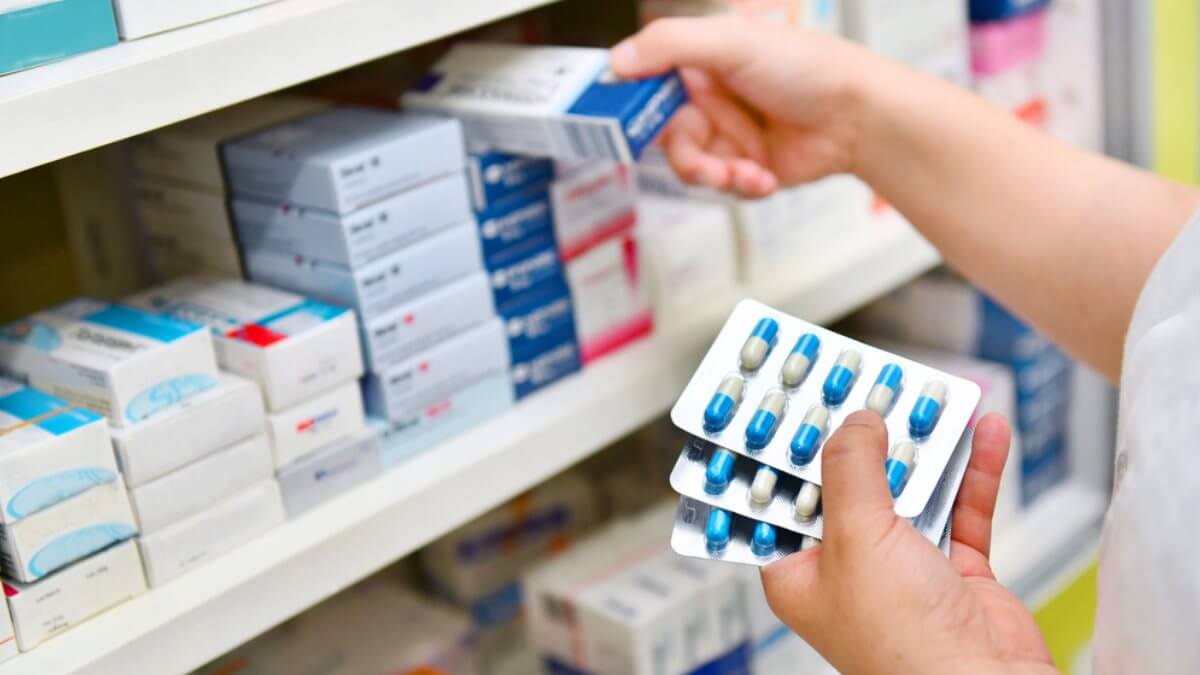Аптека лекарства медицина голубые таблетки один