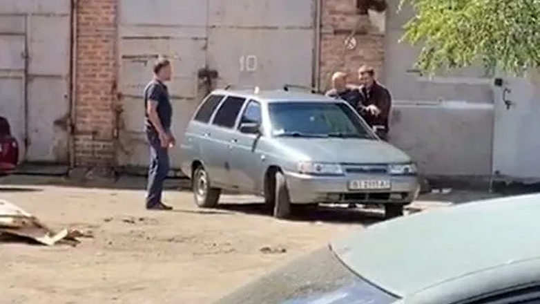 Захвативший полицейского в Полтаве освободил заложника