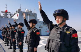 Китайские корабли приблизились к спорным с Японией островам