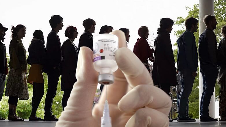 Центр Гамалеи опубликовал инструкцию к вакцине против коронавируса