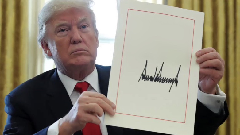 Трамп объявил, сколько стоит его автограф