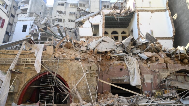 Следствие огласило возможную причину взрыва в порту Бейрута