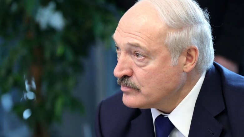 Президент Белоруссии Александр Лукашенко близко два