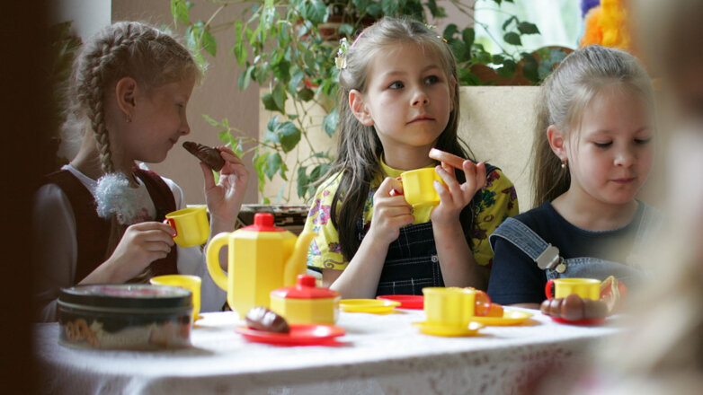 Путин объяснил, сколько потратят на горячее питание школьников