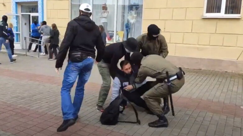 В Минске задерживают студентов на акциях протеста