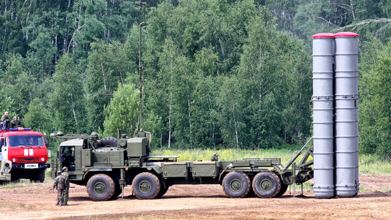 В Белоруссию прибыл очередной комплект ЗРК С-400