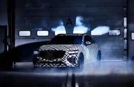 Hyundai показала премиальный кроссовер Genesis GV70
