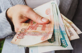 Минтруд предложил с 2025 года повысить МРОТ до 22.440 рублей