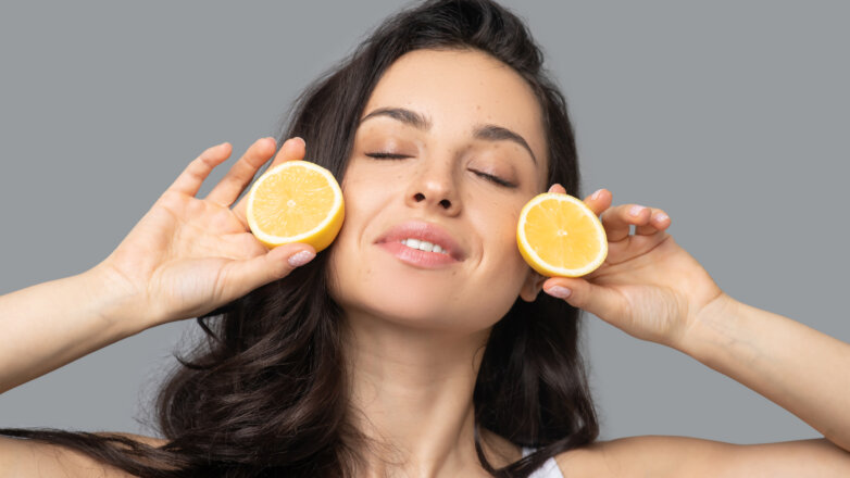 Ежедневный уход: 5 полезных свойств витамина C для кожи