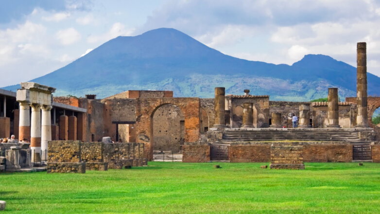 Украденные артефакты из Помпеи принесли ворам «проклятие»