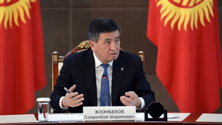 Президент Киргизии скрылся