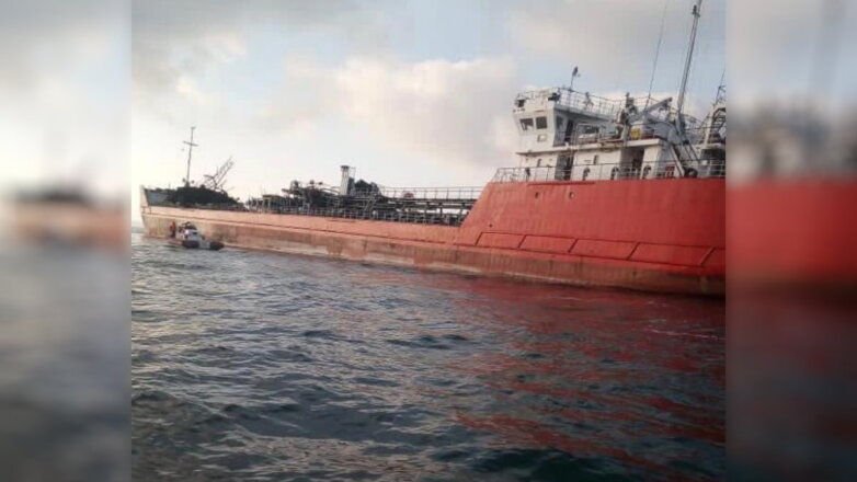 Спасатели завершат активную фазу поисков моряков в Азовском море