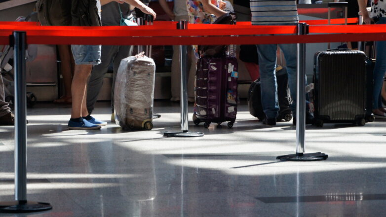 Аэропорт терминал регистрация на рейс авиабилеты багаж три