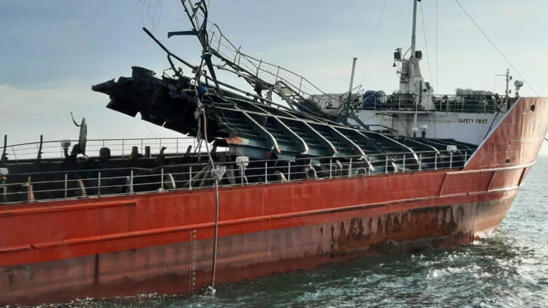 На месте взрыва танкера в Азовском море найдены тела погибших