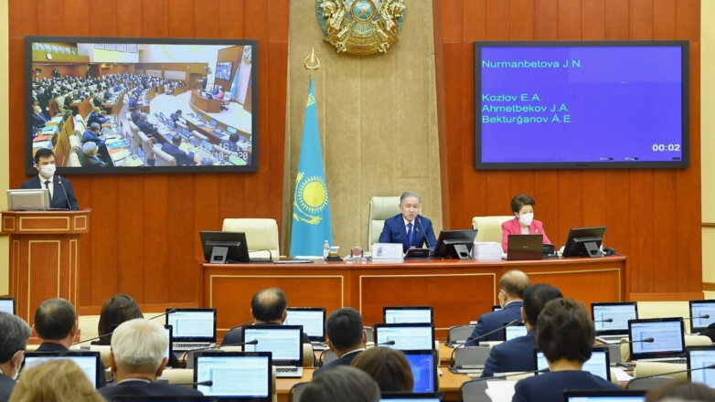Казахстан готовится к новым "реформаторским" выборам в парламент