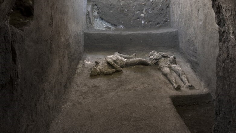 руины Помпеи тела богача и раба