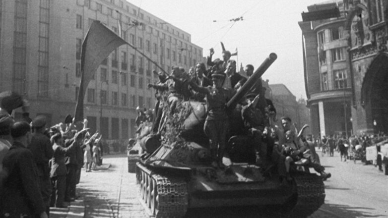 В СК призвали давать "современный" отпор лжи о роли СССР во Второй мировой