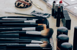 Визажисты раскрыли три секрета «свежести» макияжа в течение дня