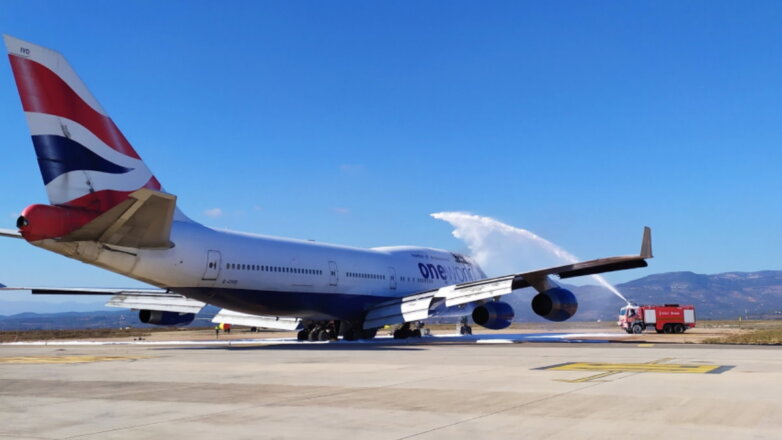 В испанском аэропорту загорелся Boeing-747