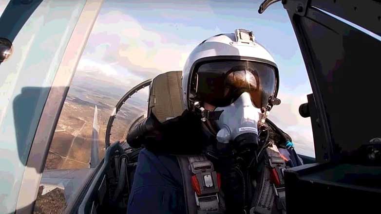 Воздушный бой истребителей Су-35С показали на видео