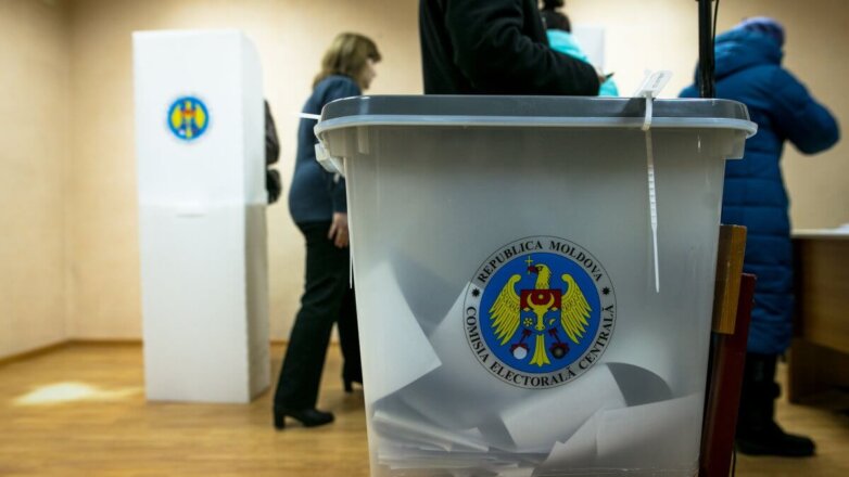 Молдавия выборы голосование избирательная урна бюллетени один