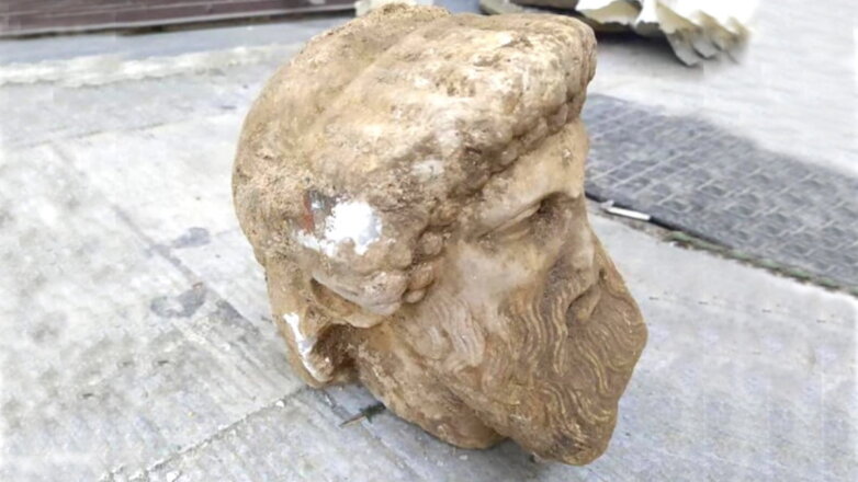 В Греции строители нашли древнегреческую скульптуру «незнакомца»