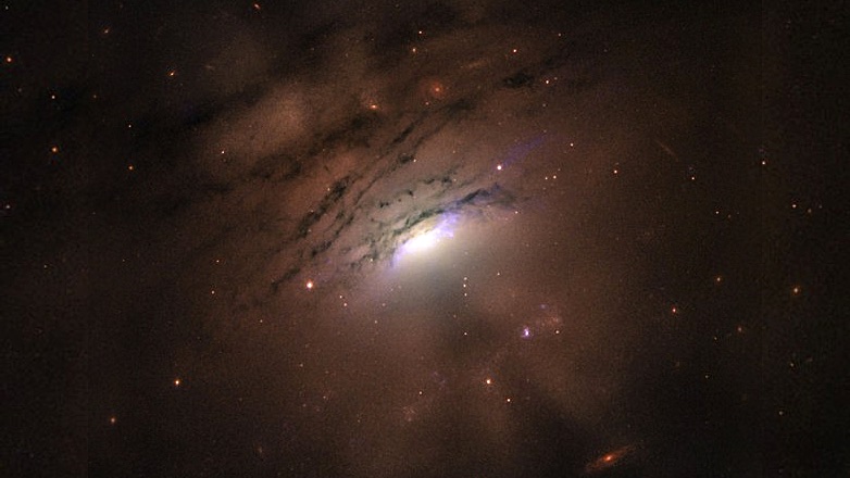 В центре галактики увидели необычные тени