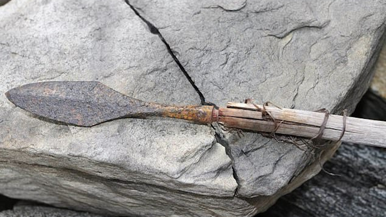 Тающий ледник в Норвегии позволил обнаружить древнейший клад Северной Европы
