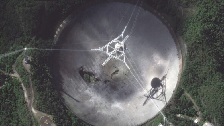 Момент разрушения радиотелескопа в Аресибо попал на видео