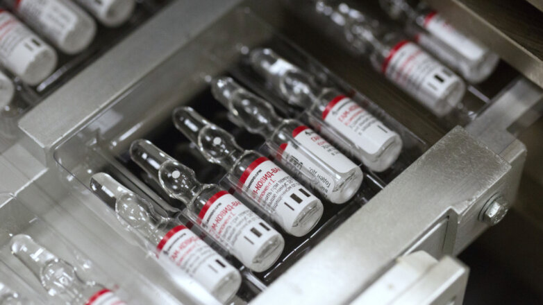 С какими проблемами столкнулись российские производители вакцин от COVID-19