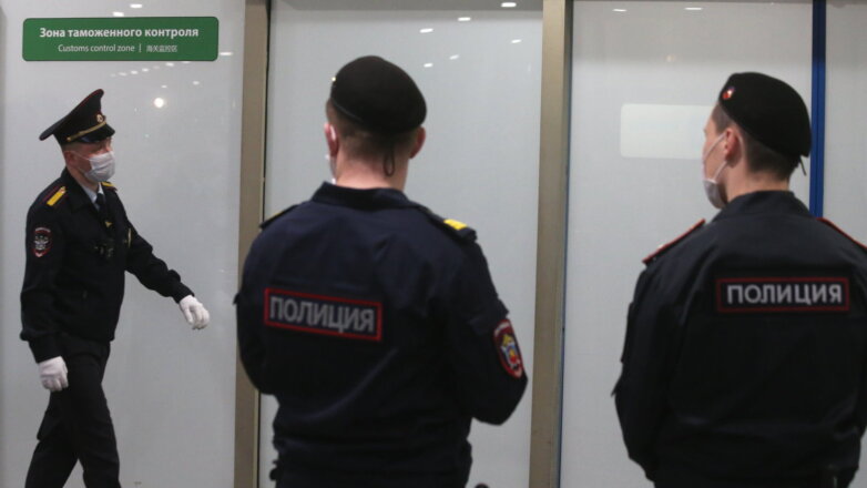 Полиция коронавирус аэропорт Шереметьево Зона таможенного контроля
