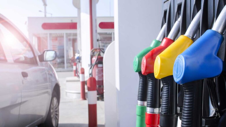 Шесть главных мифов про бензин опровергли автоэксперты