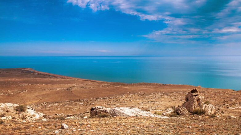 Caspian sea under blue sky каспийское море