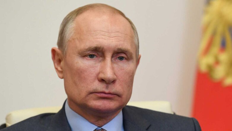 Путин запретил финансировать митинги из-за рубежа