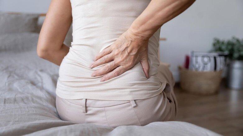 Медики назвали отличия заболеваний почек от обычной боли в спине