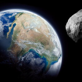 Рядом с Землей заметили быстровращающийся астероид