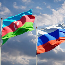 Глава РСМД: Россия и Азербайджан начали переговоры по переходу на расчеты в нацвалютах