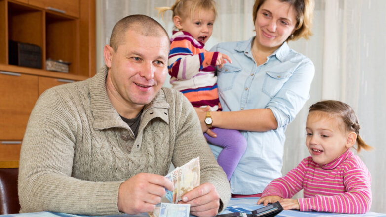 Новые меры поддержки семей с детьми предложат правительству России