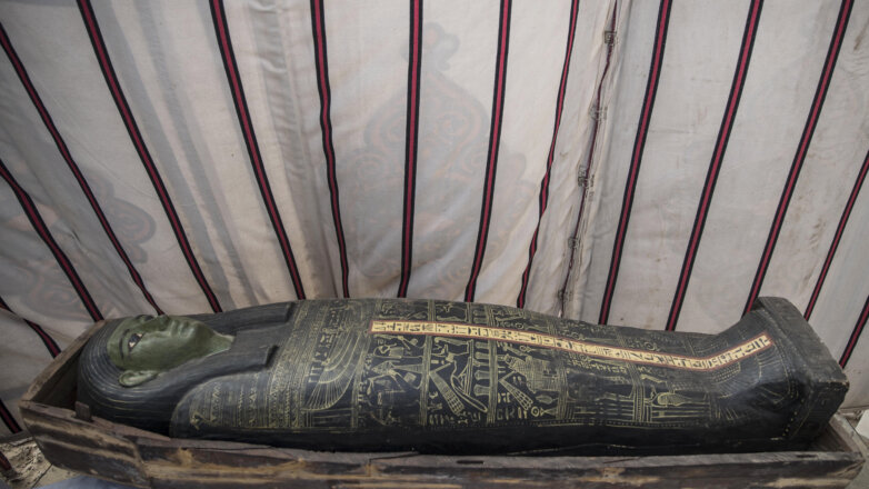 Саркофаг, обнаруженный возле погребального храма царицы Неарит в Саккаре